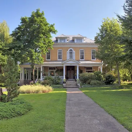 Beall Mansion An Elegant Bed & Breakfast Inn-2